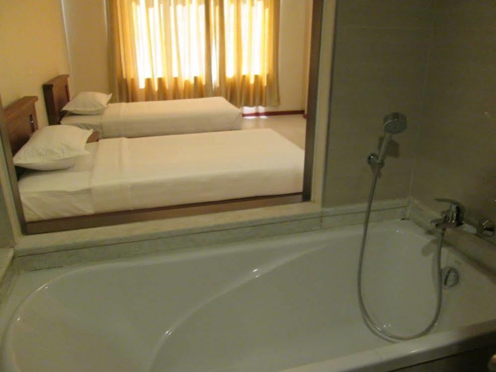 Man Myanmar Hotel Naypyidaw Luaran gambar