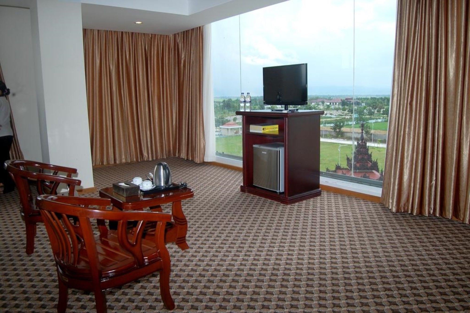 Man Myanmar Hotel Naypyidaw Luaran gambar